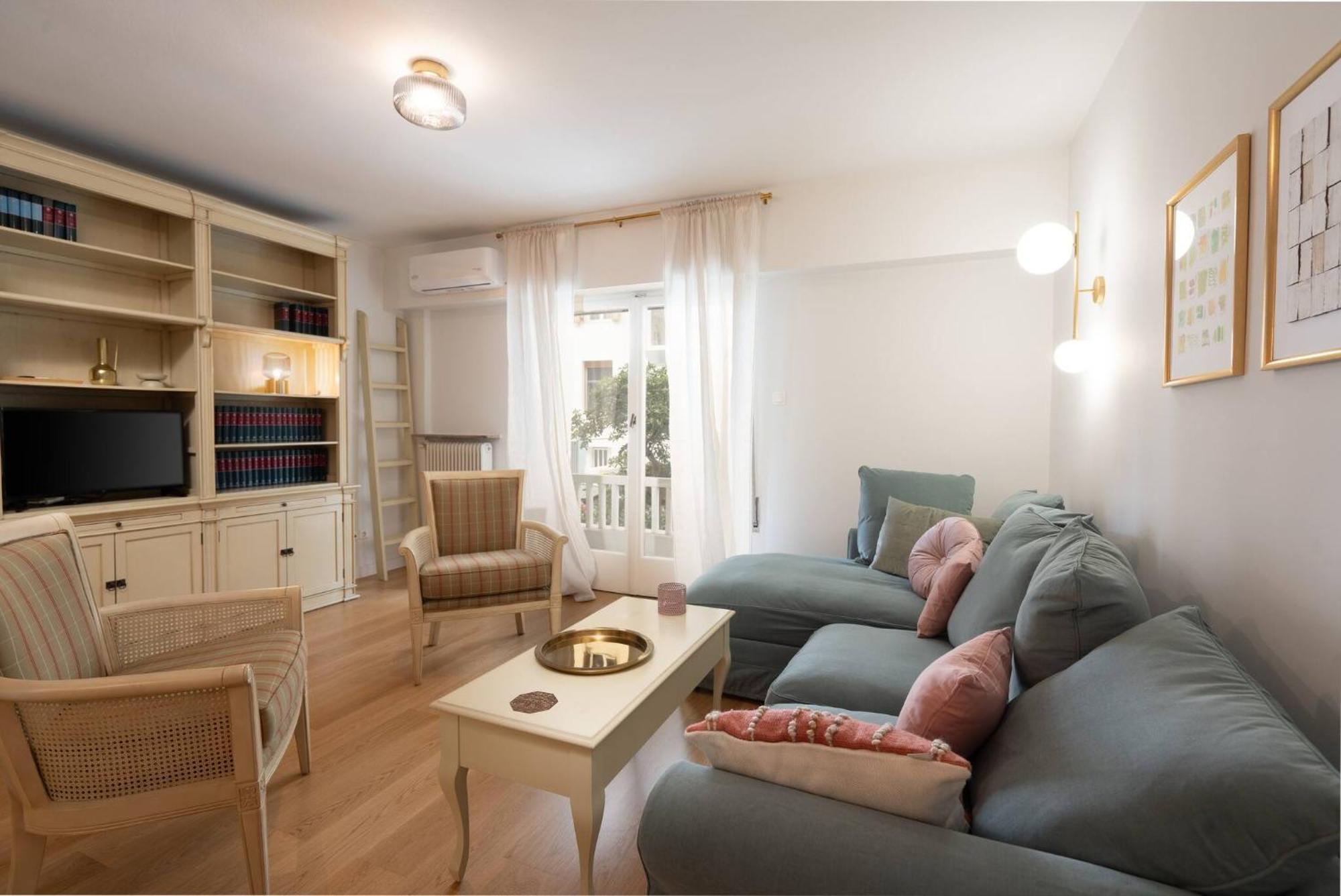 Elegance & Style 1br Apartment Athen